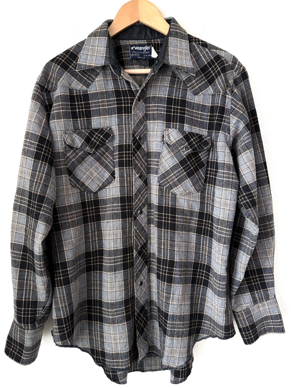 Vintage Wrangler Flannel Western Shirt Mens 17 x 34 Long Tails Grey Black Plaid